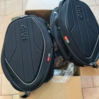 BORSE  LATERALI MORBIDE GIVI EA100B  40 LT NUOVE