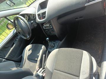 Peugeot 2007 benzina x line 5 porte