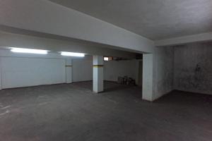 Locale artigianale in buone condizioni