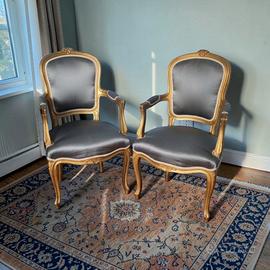2 poltroncine in legno in stile Luigi XV 