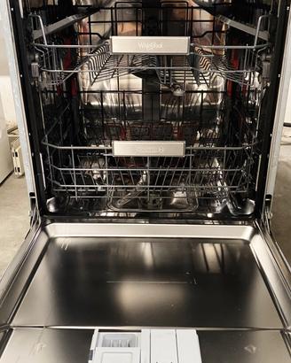 lavastoviglie incasso totale Whirlpool 