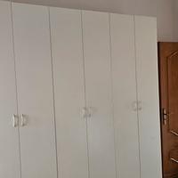 Armadio 6 ante bianco e comodini 