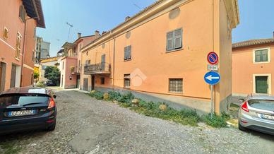 CASA SEMINDIPENDENTE A NOVI LIGURE