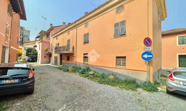 CASA SEMINDIPENDENTE A NOVI LIGURE