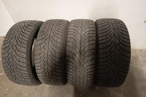 4 gomme invernali Kumho 225/45 R17 91H Dot 2923