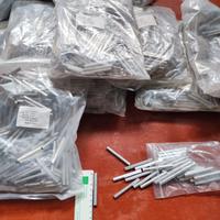 Distanziali in alluminio pieno M4x60 con filetto