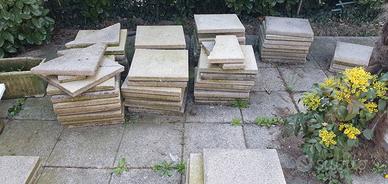 Piastrelle in pietra naturale da esterno