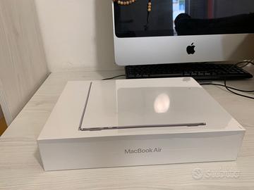 MacBook Air M2 2022 – 13,6" – 8GB RAM – 256GB SSD