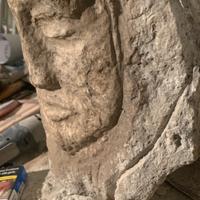 Scultura in pietra travertino fossile miocenico