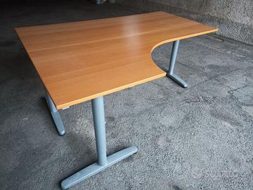 Scrivania angolare IKEA GALANT