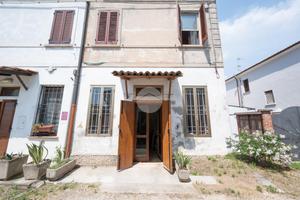 CASA INDIPENDENTE A CURTATONE