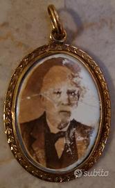 Medaglione rimorchio in stile liberty