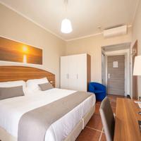 Arredi completi per camere d’hotel – 22 camere