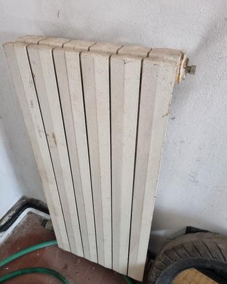 Termosifone in ghisa smontato