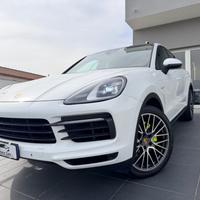 Porsche Cayenne Coupé 3.0 V6 E-Hybrid uni pro in g
