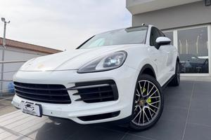 Porsche Cayenne Coupé 3.0 V6 E-Hybrid uni pro in g