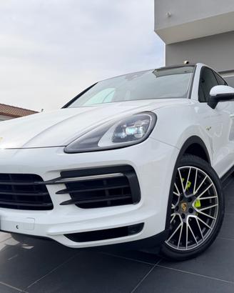 Porsche Cayenne Coupé 3.0 V6 E-Hybrid uni pro in g
