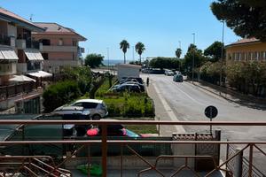 1º piano vista mare ad Aprile, Maggio e Giugno