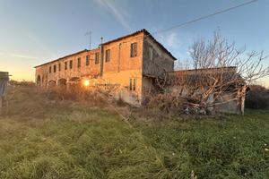 Oriago casa rurale con 6200mq di terreni