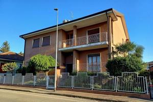 Appartamento di 202 m² con 4 locali e box auto dop