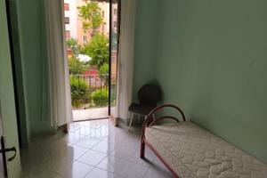 Camera con balconcino