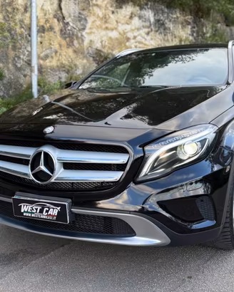 MERCEDES-BENZ GLA 200 d Automatic Premium