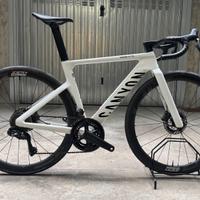 Canyon Aeroad CF SLX 8 DI2