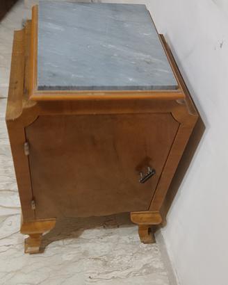 comodino amtico
