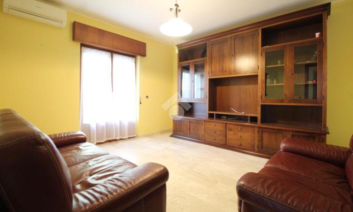 3 LOCALI A REGGIO DI CALABRIA