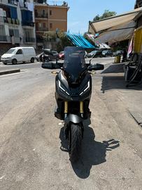 Honda x-adv 750