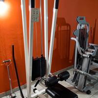 Attrezzatura professionale per palestra in casa