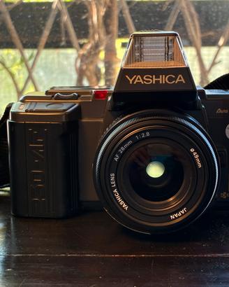 Yashica 230-AF