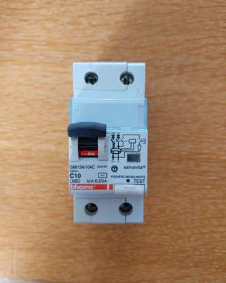 BTicino G8813A/10AC salvavita magnetotermico