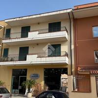 3 LOCALI A MONFORTE SAN GIORGIO