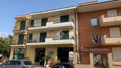 3 LOCALI A MONFORTE SAN GIORGIO