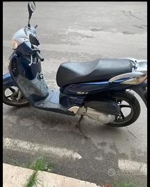 SH 125 scooter