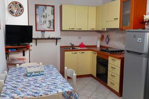 Vacanze a Pula- grazioso Bivano con spazio esterno