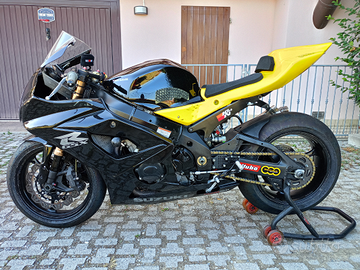 Suzuki GSXR 1000 K6 Pista immatricolato