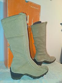 Stivali pelle scamosciata 