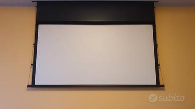 Schermo motorizzato per il tuo proiettore video