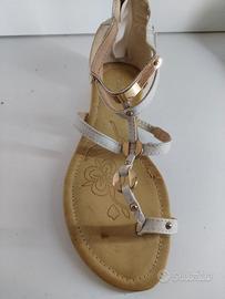 Sandali bianchi NUOVI n. 37