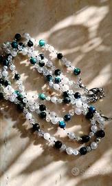 collana con perline occhi di gatto
