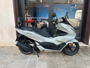 Honda PCX 125 (2024)