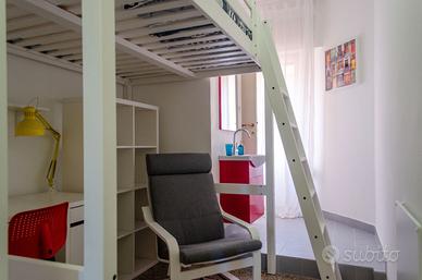 Stanza con bagno privato vicino Piazza Bologna