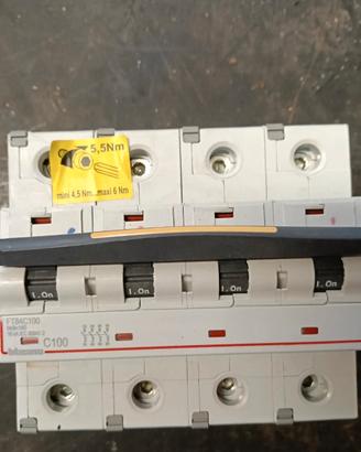 interruttore magnetotermico BTicino  100 ampere 