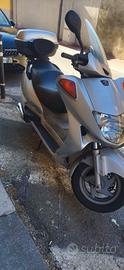 Scooter Peugeot SV 250