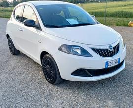 Lancia Ypsilon 1.0 FireFly 5 porte S&S Hybrid Ecoc