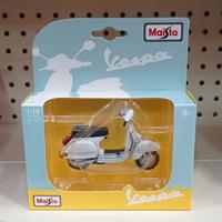 Modellino 1 18 Vespa Piaggio P200E Maisto 