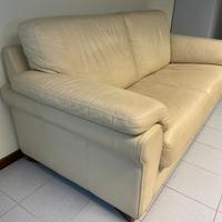 Divano in pelle bianco