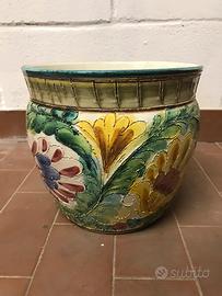Vaso in ceramica decorato